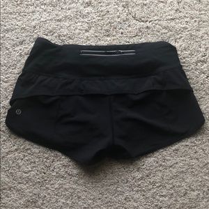 Size 4 Lululemon speed shorts ( block it pocket)